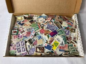 lot 64 image: Mega Assortment of United States Loose Stamps - New & Cancelled-Various Years