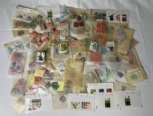 lot 305 image: Large Assortment of Postage Stamps from Great Britain Lot 3