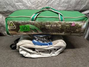 lot 10 image: 5-6 Person Family Dome Tent with air mattres