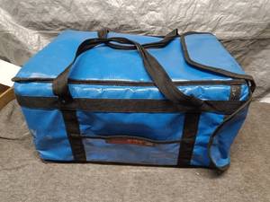 lot 16 image: Used Carry Hot Insulated Food Delivery Bag