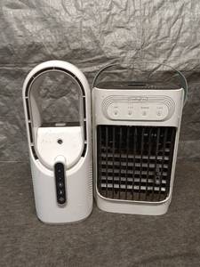 lot 17 image: Set of 2 Rechargeable Cooling Fans