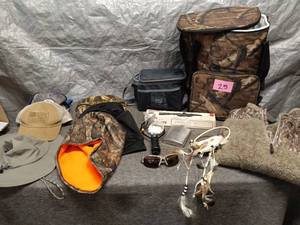 lot 25 image: Collection of Outdoor and Hunting Accessories