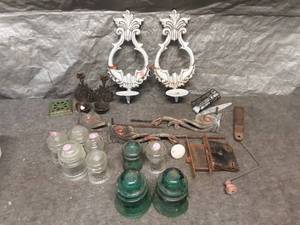 lot 39 image: Collection of Vintage Hardware and Glass Insulators