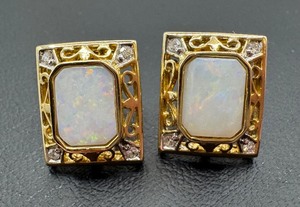lot 10J image: Pair of 14k Gold and Opal Earrings