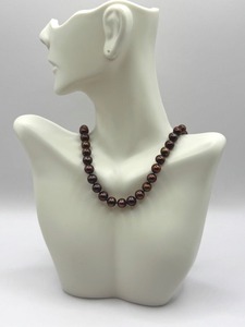 lot 13J image: Lovely Dyed Pearl Necklace with 14k Gold Clasp