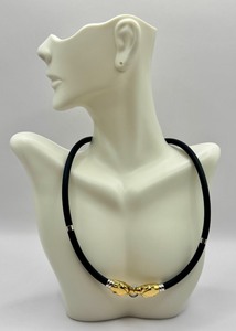 lot 44J image: Vintage RCI 18K Two Tone Signed Designers Necklace