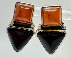 lot 73J image: Pair of Vintage Amber, Onyx and Sterling Silver Pierced Earrings