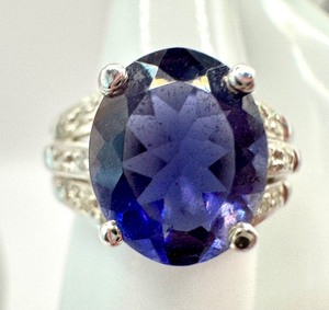 lot 67J image: Gorgeous 14k White Gold and Tanzanite Ring