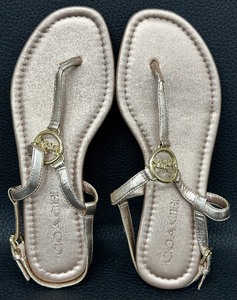 lot 39 image: Coach Jazmin Metallic Pink Sandals-New