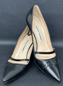 lot 93 image: Manolo Blahnik Black Leather Pumps - SIze 37 12