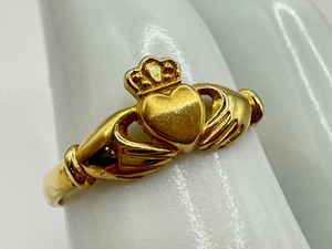 lot 81J image: 10K Yellow Gold Irish Claddagh Ring