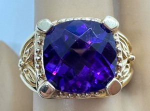 lot 87J image: 14K Yellow Gold and Tanzanite Ring
