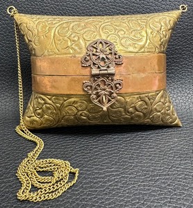 lot 124 image: Vintage Small Brass Purse with Purple Velvet Interior
