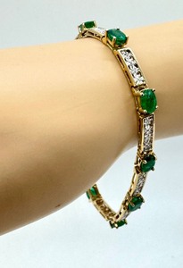 lot 100J image: Beautiful 10k Gold and Gemstone Tennis Bracelet