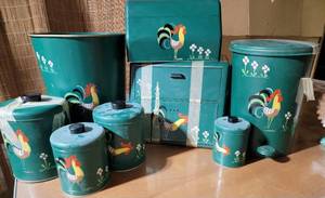 lot 156 image: Vintage Ransburg Hand Painted Chicken Kitchen Set