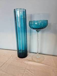 lot 20B image: Teal Blue Stemmed Compote & Ribbed Vase