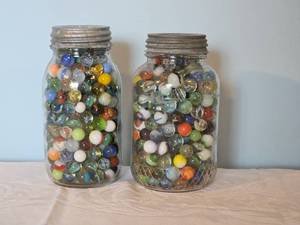 lot 21E image: Two Pints of Vintage Glass Marbles