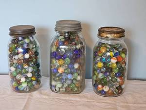lot 21C image: Three Pints of Vintage Glass Marbles Group B