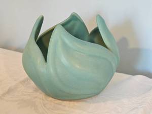 lot 19A image: Van Briggle Pottery Lotus Leaf Bowl