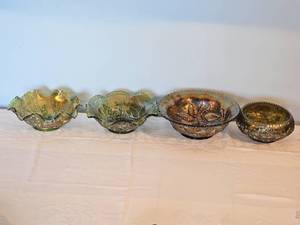 lot 52 image: Imperial Glass Co. Luster Rose Bowls in Iridescent Green