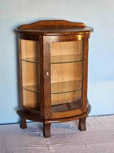 lot 120 image: Large Bowfront Curio Case