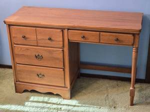 lot 102 image: Amazing Vintage Writing Desk