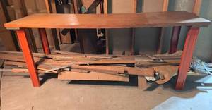 lot 106 image: Sturdy Metal Base Shop Workbench