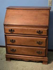 lot 105 image: Classic Vintage Secretary Desk