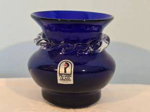 lot 22G image: Vintage Cobalt Glass Decor Vase - Pilgrim Glass