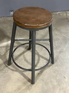 lot 30 image: Nice Metal Bench Stool (24 Tall)