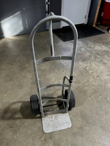 lot 130 image: Metal Hand Truck
