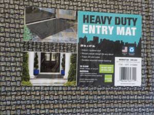 lot 15 image: Heavy Duty Entry Mat 30 x 47...