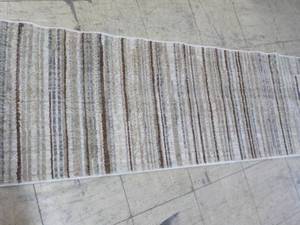 lot 26 image: Mohawk The Verve Collection Runner ...