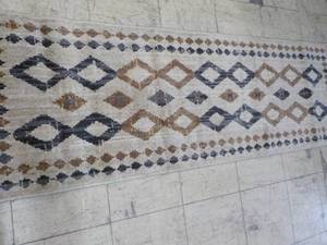 lot 27 image: Mohawk The Verve Collection Runner ...