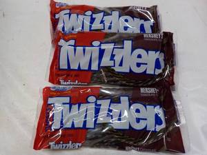 lot 73 image: 3 ct 12 oz bags Hersheys Chocolate...