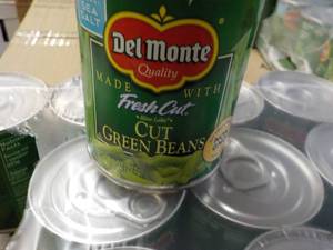 lot 121 image: 12 ct DelMonte 8 oz cans Fresh Cut ...
