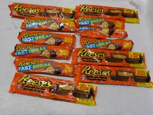 lot 176 image: Reeses Candy...