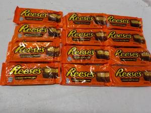 lot 187 image: Reeses Candy...