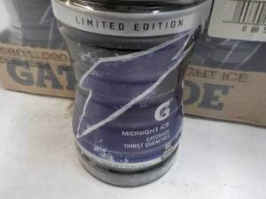 lot 215 image: 15 ct 28 oz Bottles Gatorade Midnig...