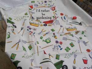 lot 298 image: Id Rather Be Gardening Apron...