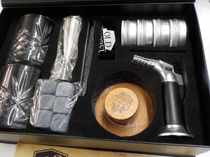 lot 301 image: Old Barrel Bar Supplies...