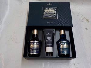 lot 303 image: Scott Hamish Blue Blended Skin Care...