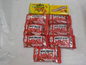 lot 347 image: Wiley Wallaby Minis, Sour Patch and...