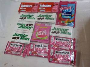 lot 348 image: Candy...