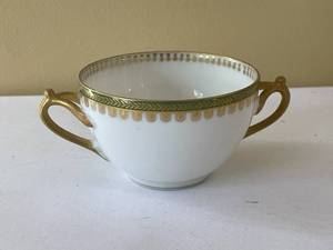 lot 65 image: D & C France Porcelain Soup Set