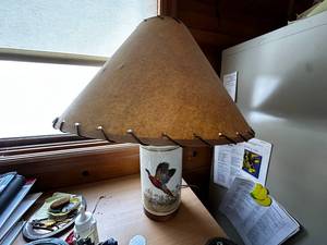 lot 143 image: Pair of Vintage Bird Motif Table Lamp
