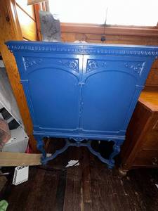 lot 146 image: Antique Blue Wooden Cabinet - Contents not included