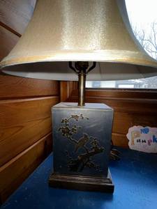 lot 147 image: Vintage Metal Bird Table Lamp