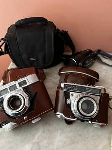lot 129 image: Kodak Cameras & Canon Vixia HF M32