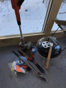 lot 363 image: Garden Tools Set with Charcoal Grill
